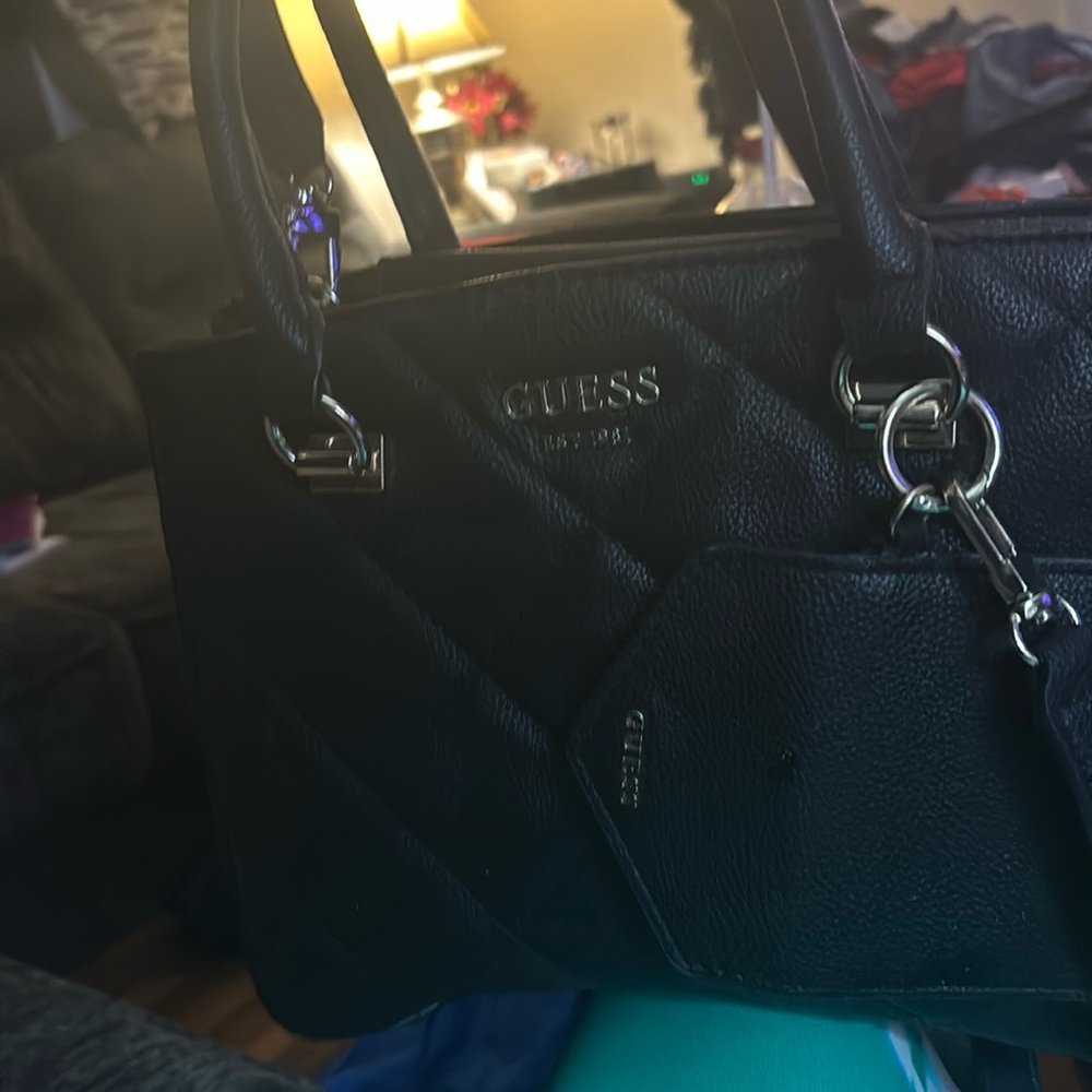 Guess crossbody purse